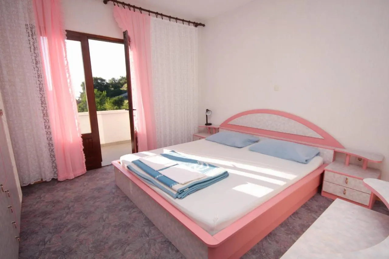Apartments By The Sea Kampor, Rab - 5051
