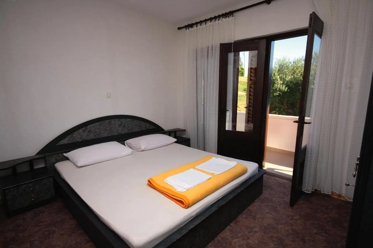 Apartments By The Sea Kampor, Rab - 5051