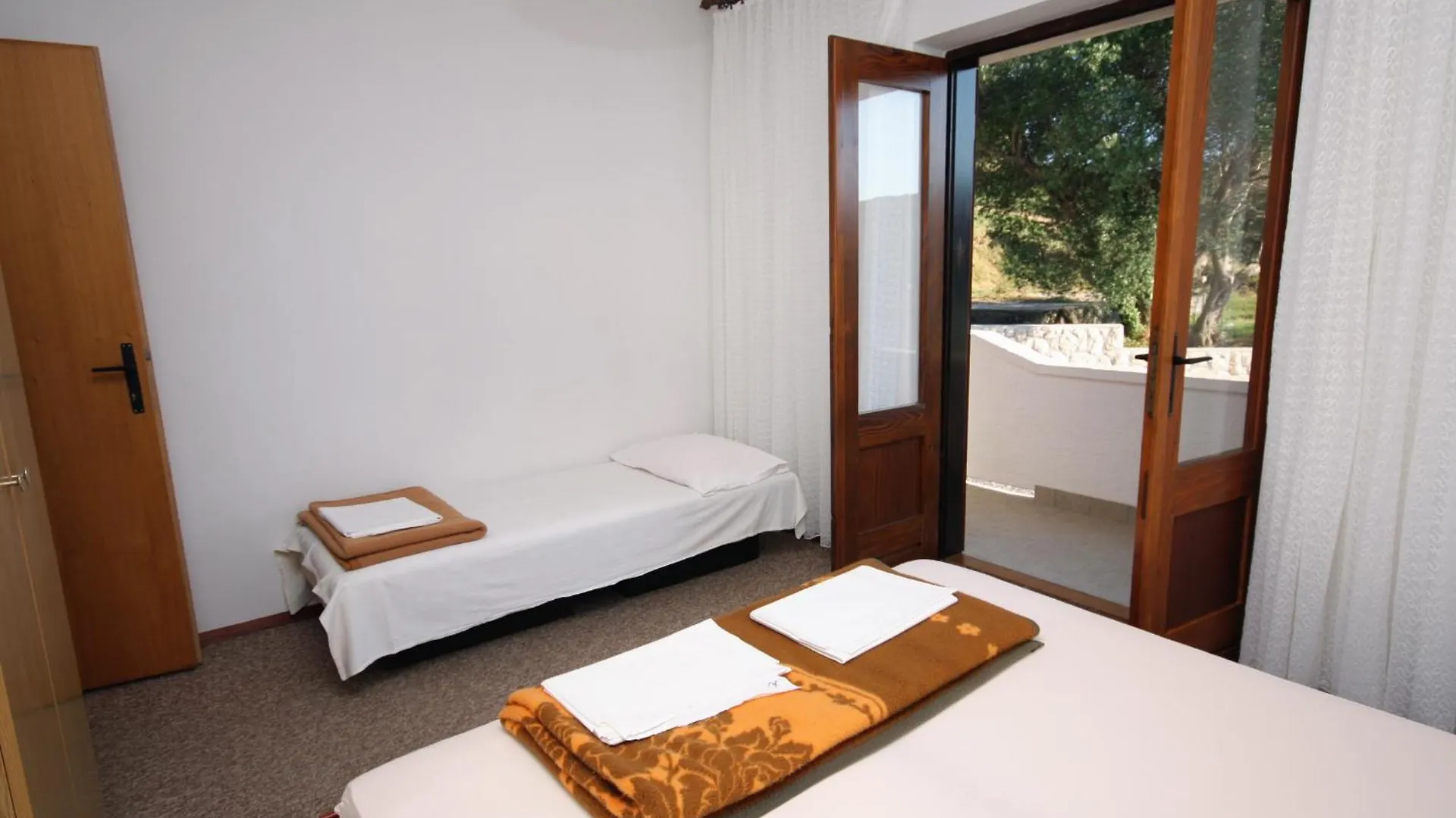 Apartments By The Sea Kampor, Rab - 5051